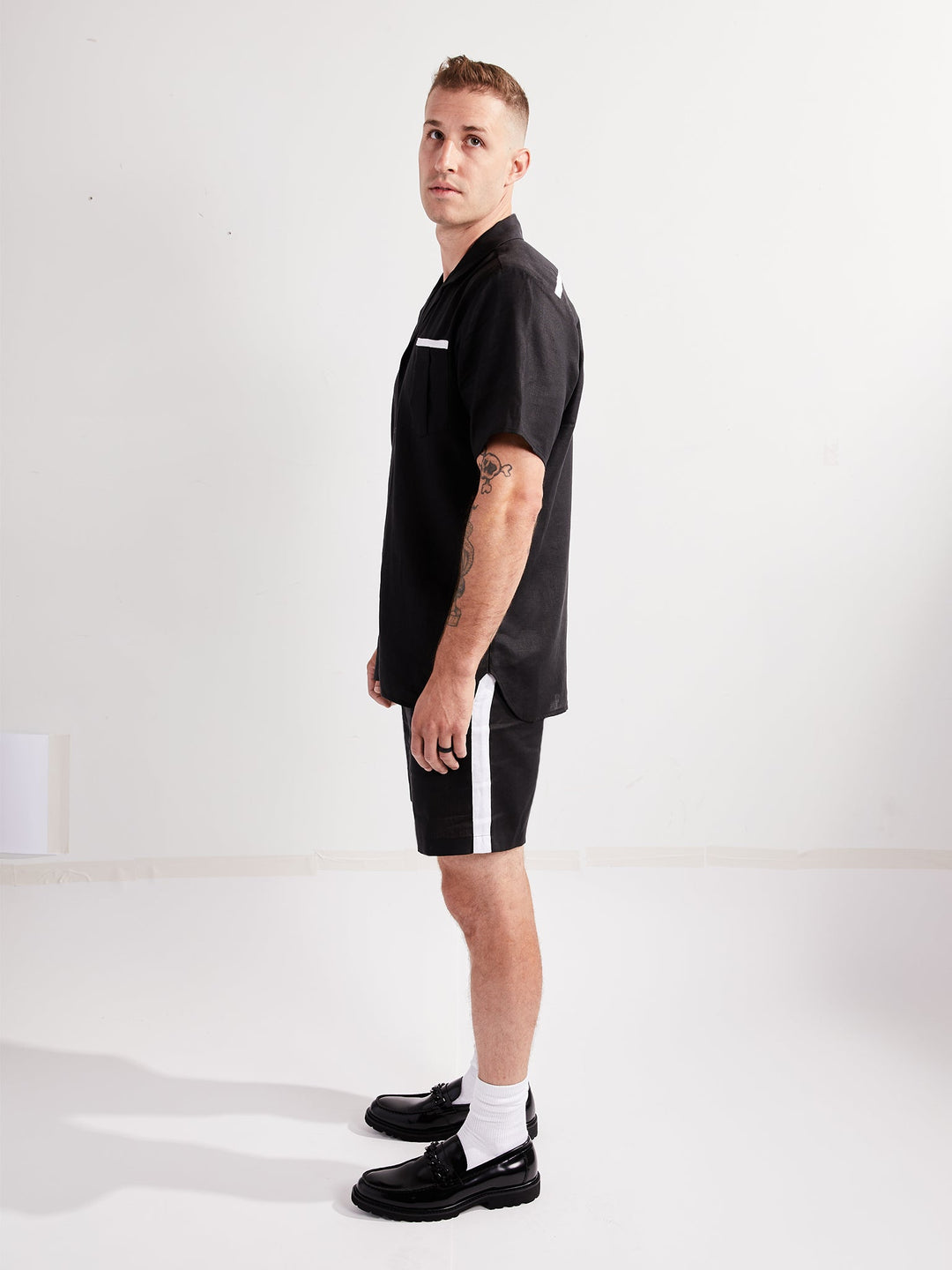 Amy Page DeBlasio Shorts Linen Shorts in Black