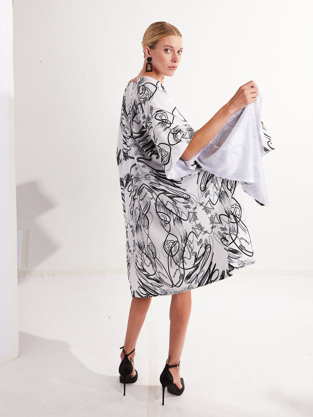 Amy Page DeBlasio Shawls and Kimonos Reversible Kimono Shawl in Custom Print