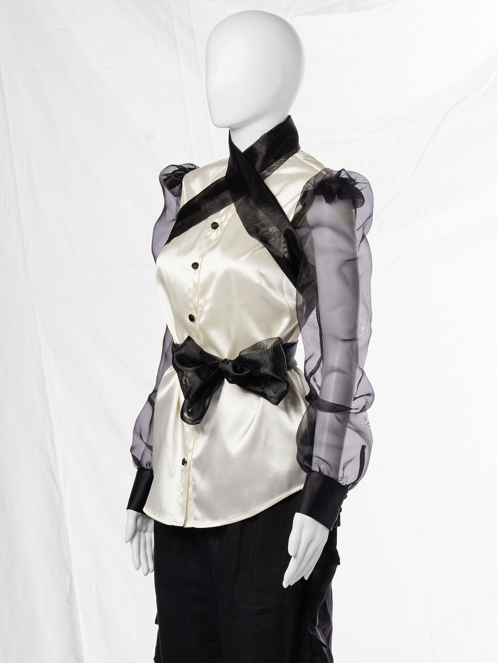 Bow blouse with organza sleeves
