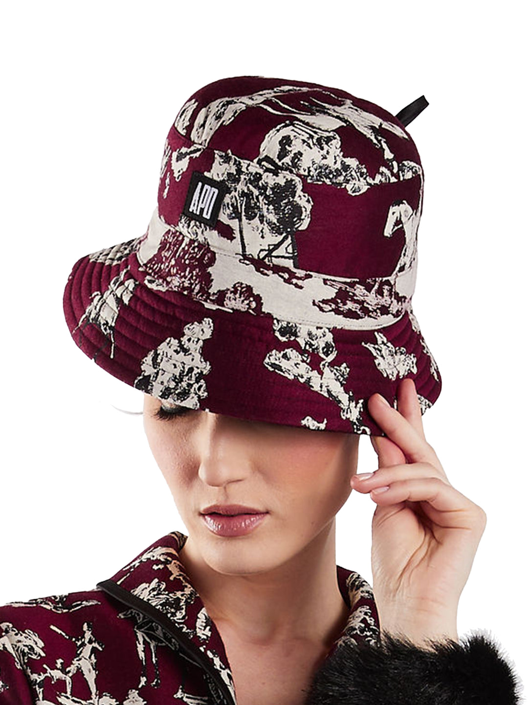 Red toile jacquard bucket hat